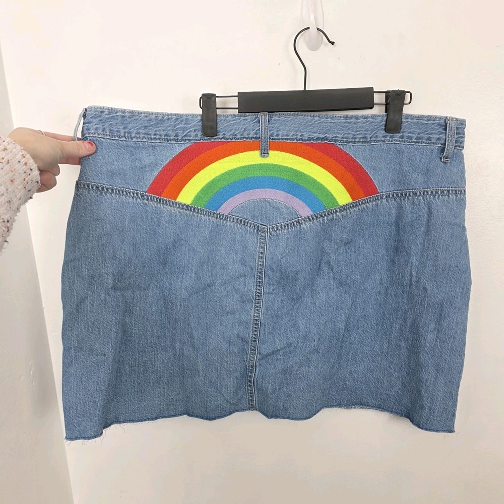 Target Pride‎ Medium Wash Embroidered Rainbow Raw Hem Denim Mini Skirt Size 2XL